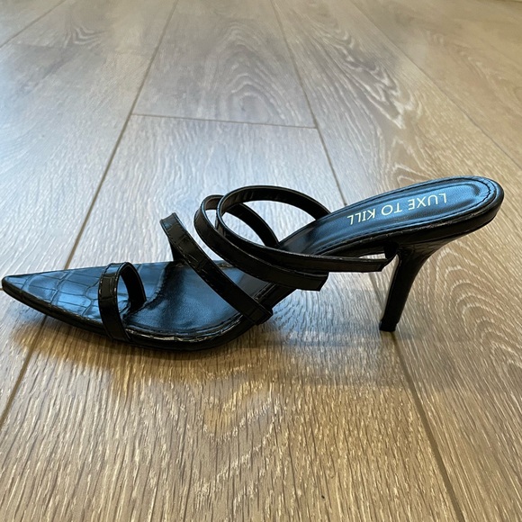 New without box Luxe to Kill faux croc heels - Picture 2 of 7